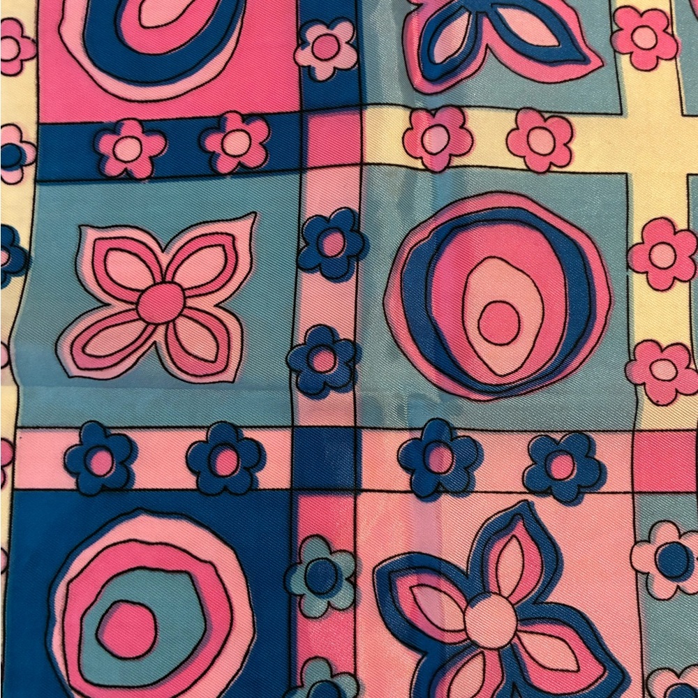 Colorful Geometric Pattern Scarf - Picture 4 of 7